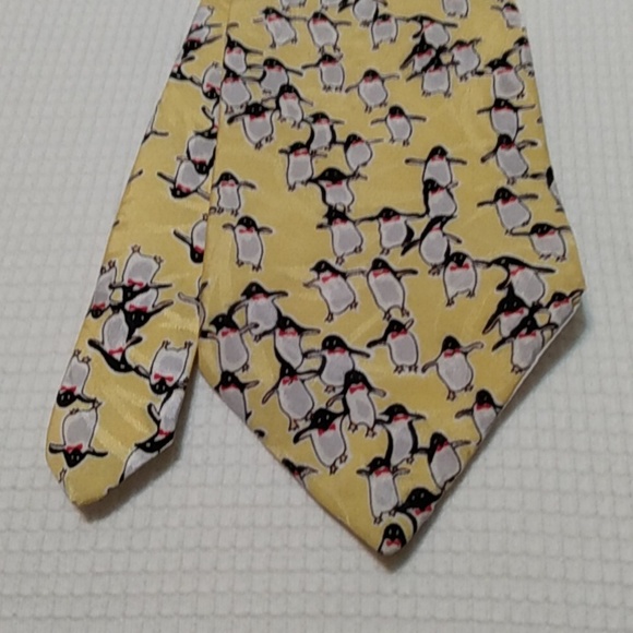 Men's Bench Mark Tie - Picture 2 of 6